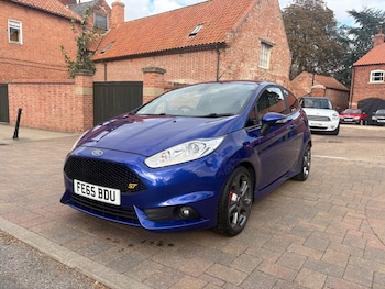 Used Ford Fiesta 2015 for sale - 76343988: Photo