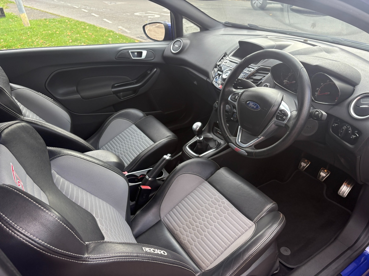 Used Ford Fiesta 2015 for sale - 76343988: Photo 4