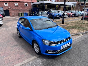 Used Volkswagen Polo 2015 for sale - 79432007: Photo