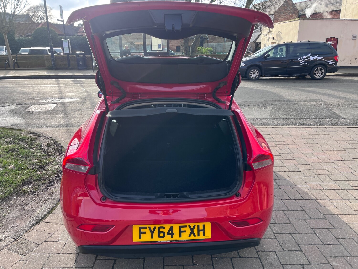 Used Volvo V40 2014 for sale - 77461483: Photo 13