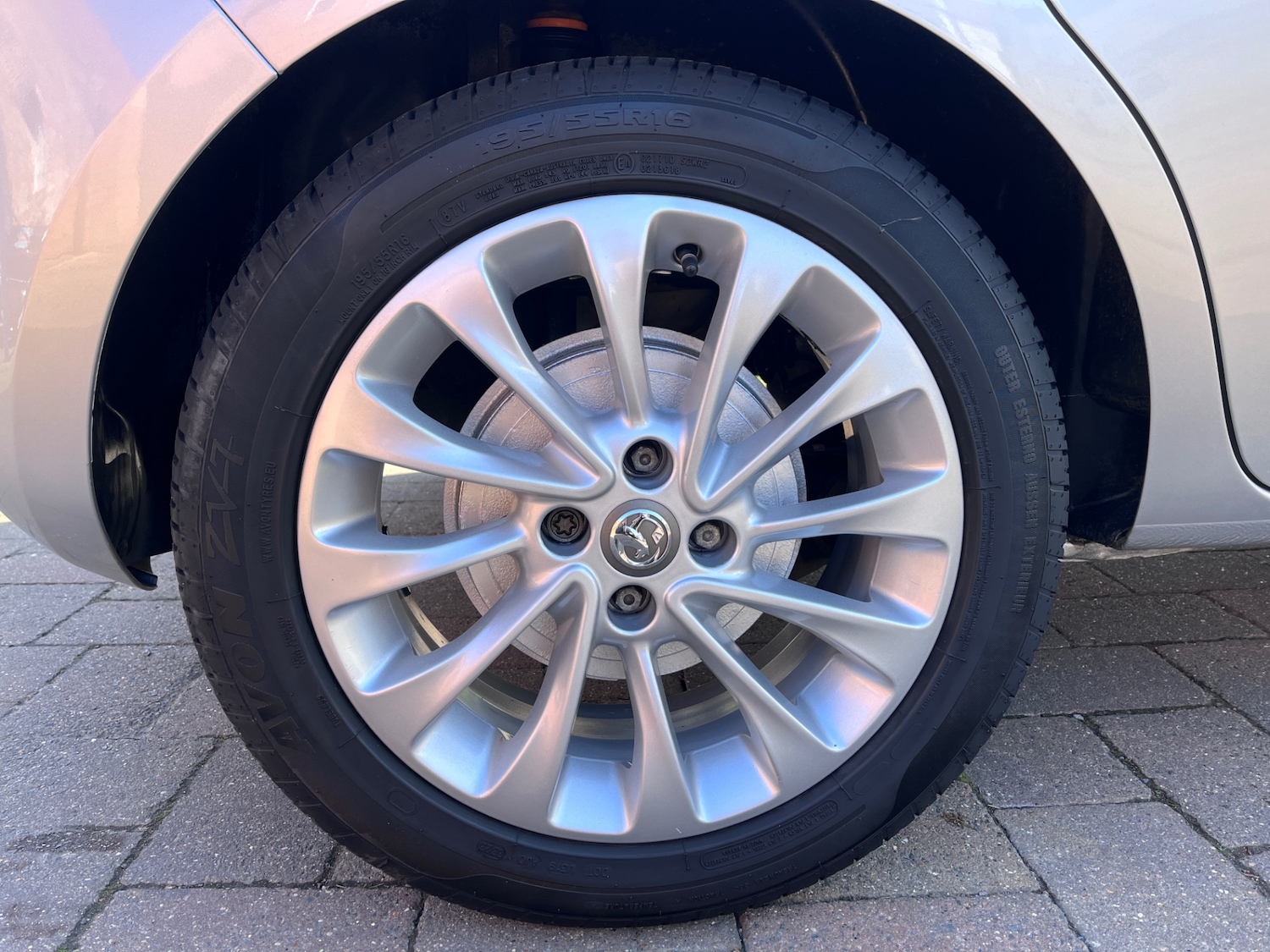 Used Vauxhall Corsa 2016 for sale - 77760529: Photo 10