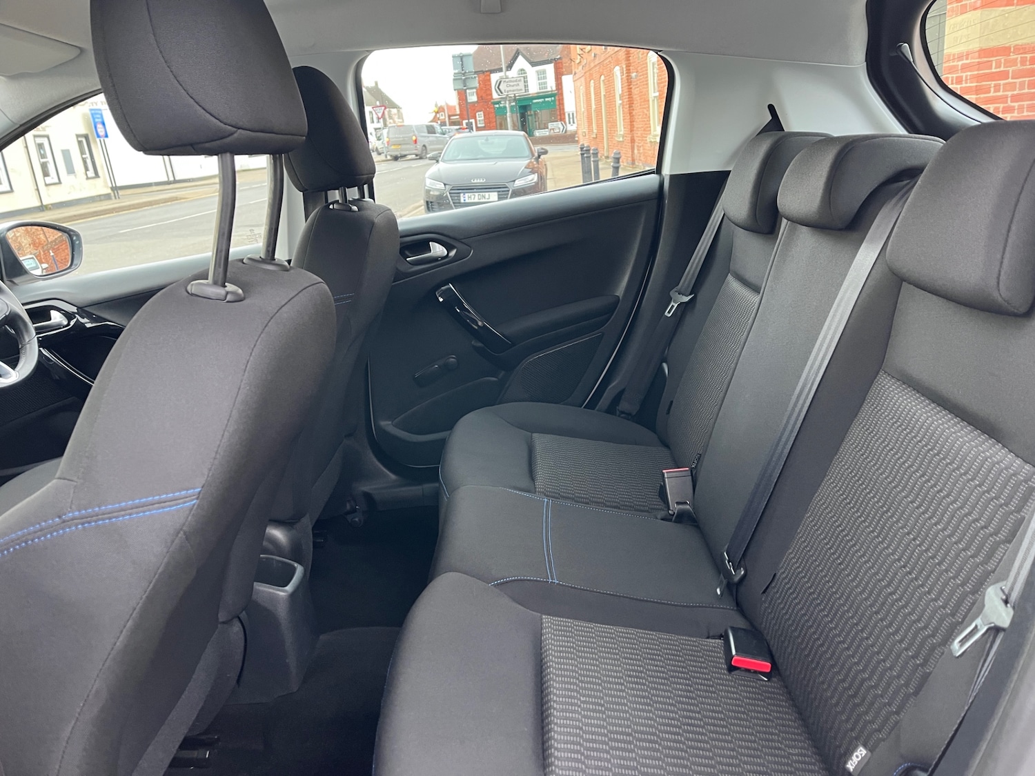 Used Peugeot 208 2018 for sale - 77903411: Photo 11