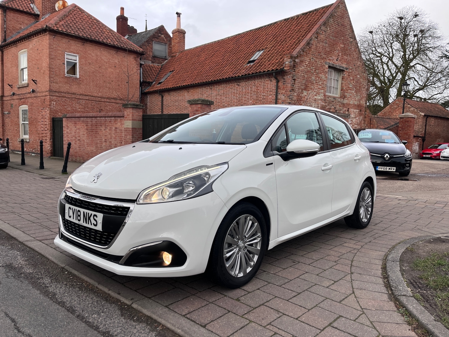 Used Peugeot 208 2018 for sale - 77903411: Photo 3