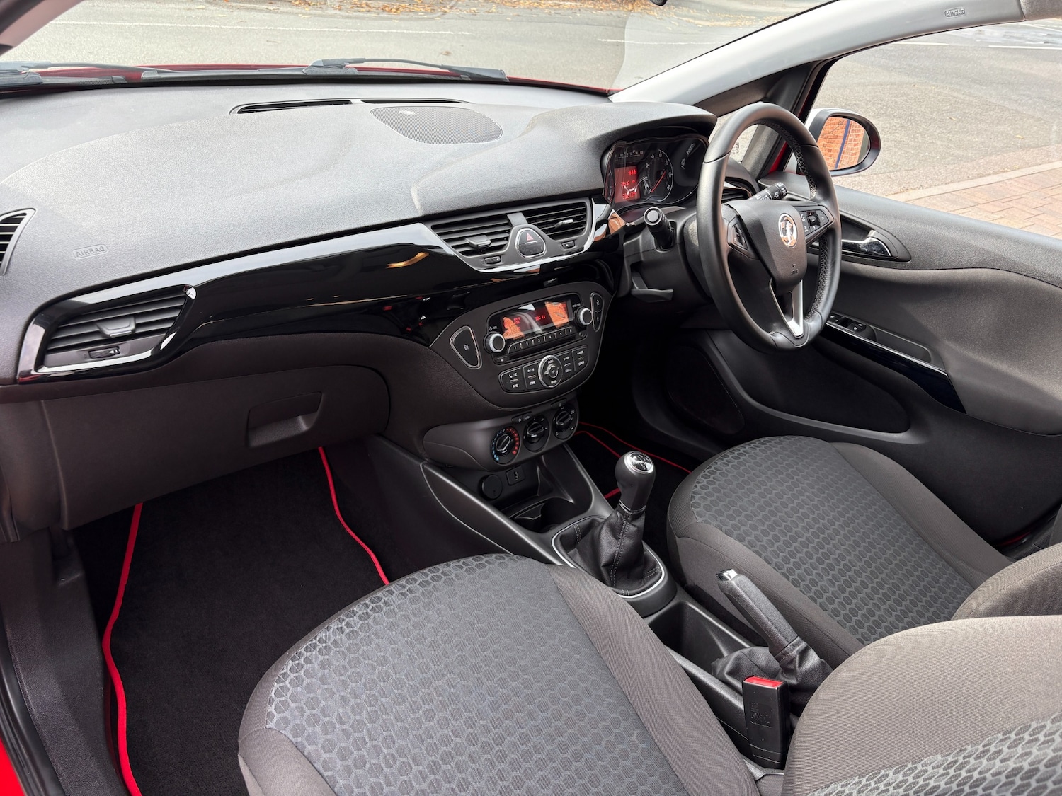 Used Vauxhall Corsa 2015 for sale - 76234203: Photo 12