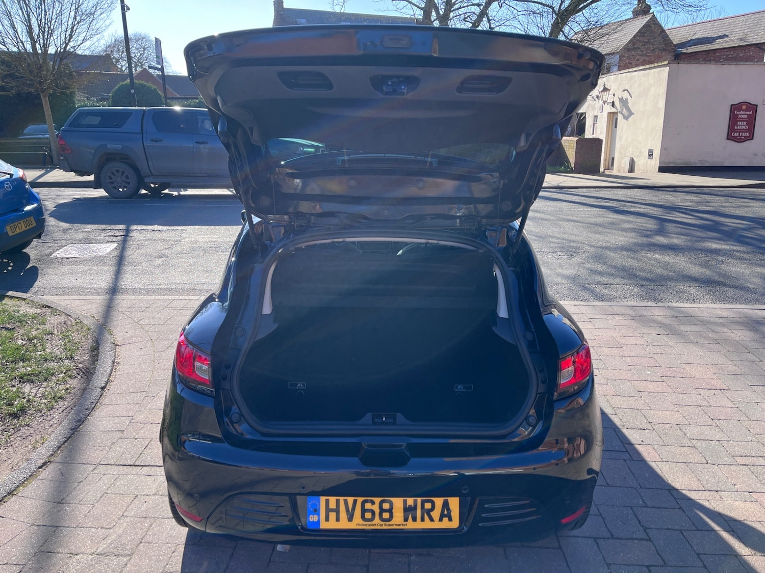 Used Renault Clio 2018 for sale - 77745184: Photo 13