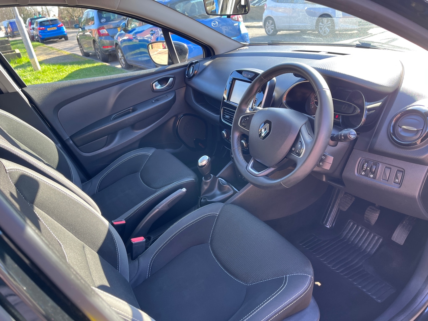 Used Renault Clio 2018 for sale - 77745184: Photo 4