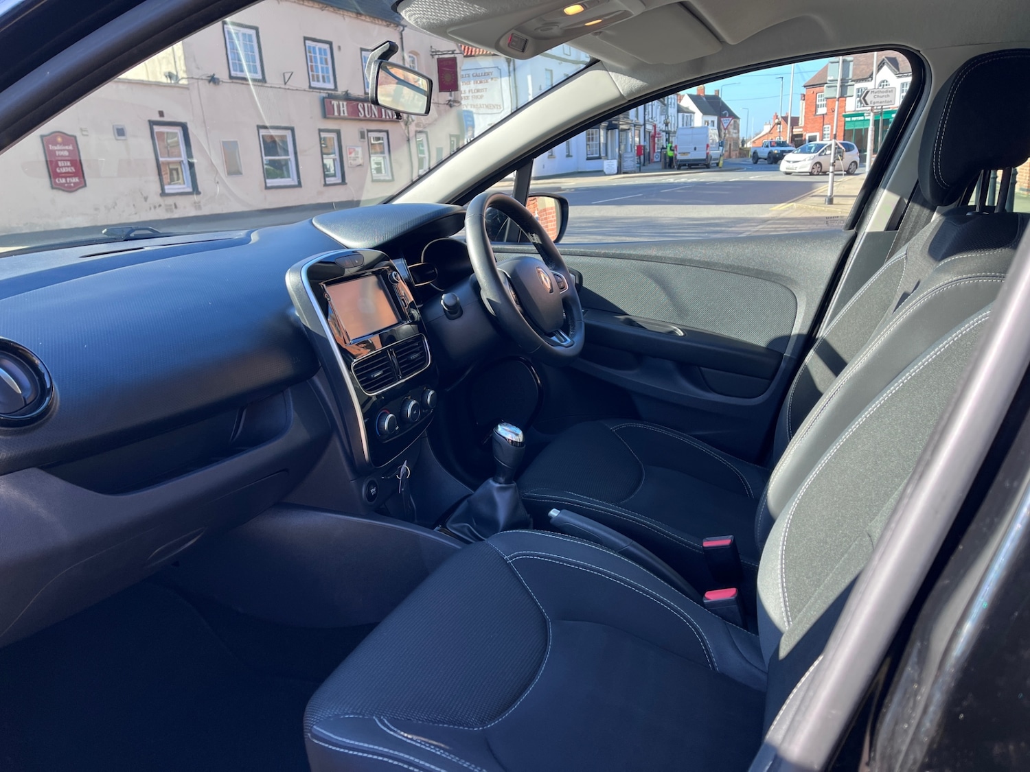 Used Renault Clio 2018 for sale - 77745184: Photo 6