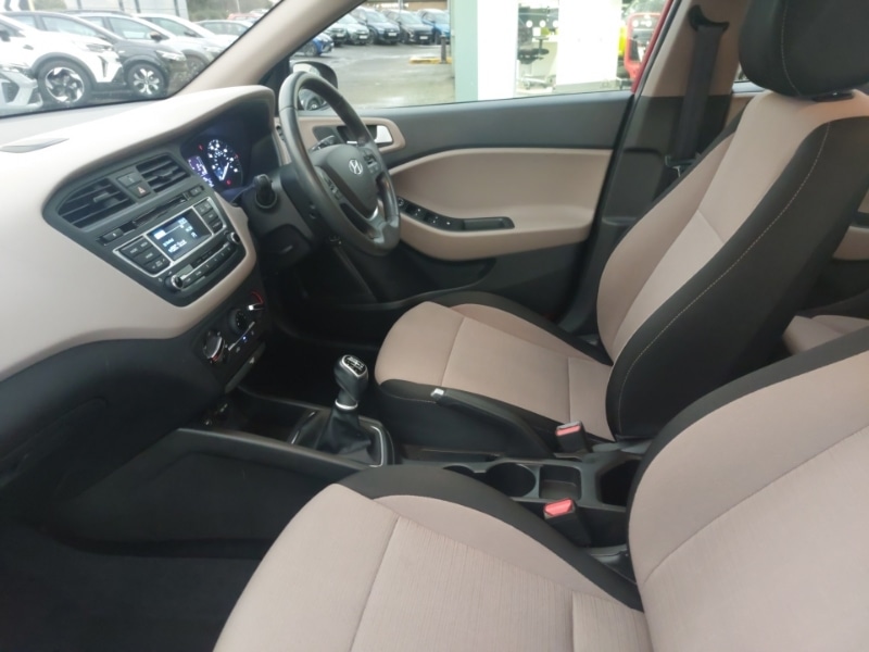 Used Hyundai i20 2015 for sale - 76885549: Photo 5