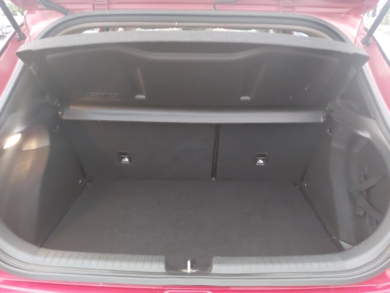 Used Hyundai i20 2015 for sale - 76885549: Photo 8