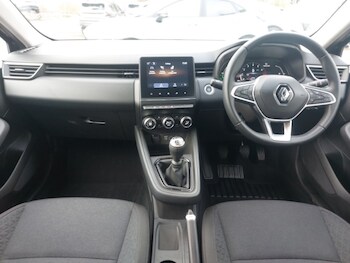 Used Renault Clio 2023 for sale - 77790614: Photo