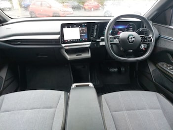 Used Renault Megane E Tech 2022 for sale - 76269219: Photo 2