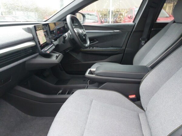 Used Renault Megane E Tech 2022 for sale - 76269219: Photo 5