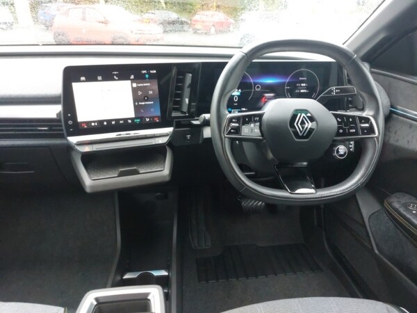 Used Renault Megane E Tech 2022 for sale - 76269219: Photo 7