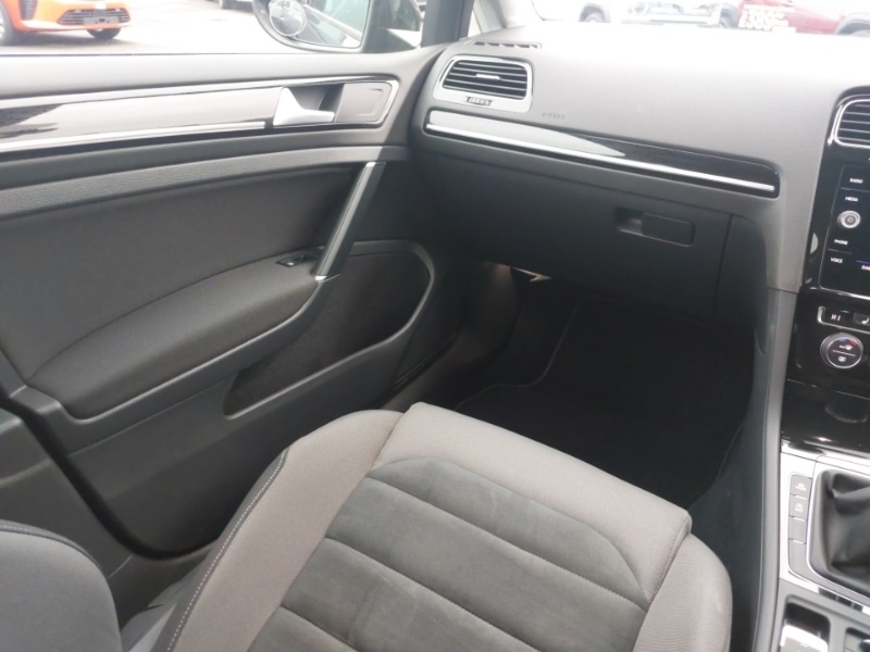 Used Volkswagen Golf 2020 for sale - 77197913: Photo 10