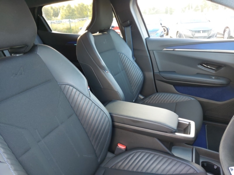 Used Renault Scenic E-Tech 2024 for sale - 76054318: Photo 13
