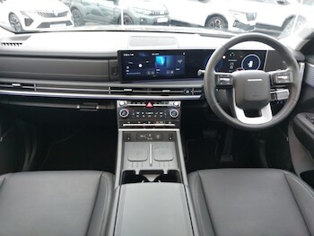 Used Hyundai Santa Fe 2025 for sale - 77596725: Photo