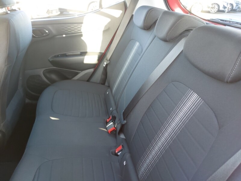 Used Hyundai i10 2023 for sale - 77736368: Photo 6