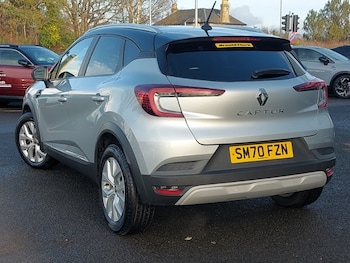 Used Renault Captur 2020 for sale - 77482812: Photo