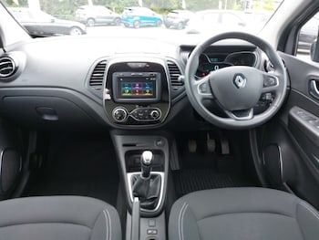 Used Renault Captur 2019 for sale - 75633848: Photo