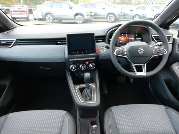 Used Renault Clio 2025 for sale - 76208538: Photo 2