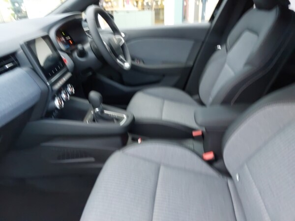 Used Renault Clio 2025 for sale - 76208538: Photo 5