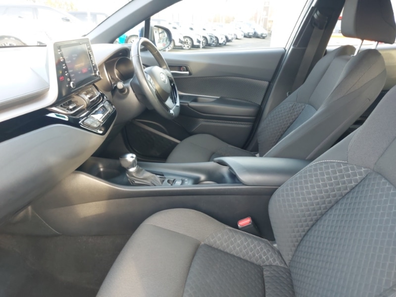 Used Toyota C-HR 2020 for sale - 77644179: Photo 5