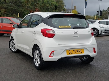 Used Hyundai i10 2021 for sale - 76135279: Photo