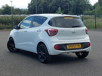 Used Hyundai i10 2019 for sale - 79372967: Photo