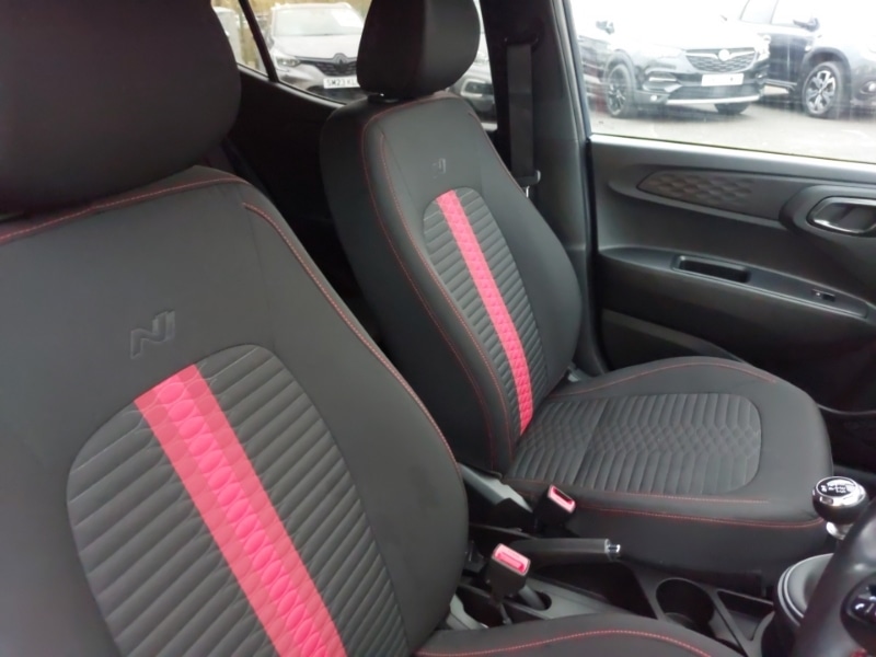 Used Hyundai i10 2023 for sale - 76511459: Photo 13