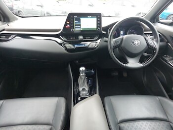 Used Toyota C-HR 2022 for sale - 77669581: Photo