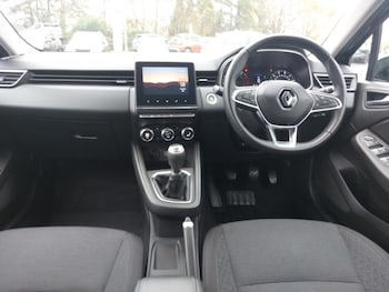 Used Renault Clio 2021 for sale - 76518762: Photo