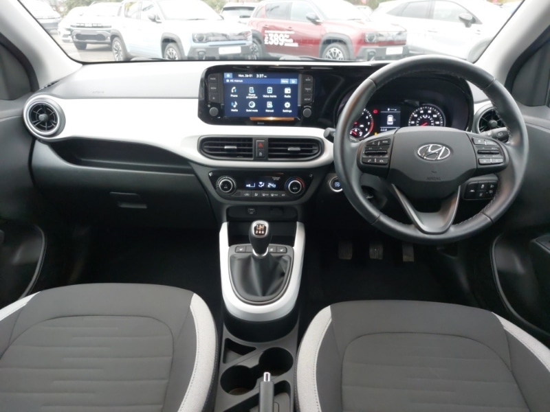 Used Hyundai i10 2023 for sale - 77366477: Photo 2