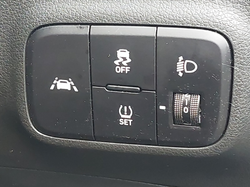 Used Hyundai i10 2023 for sale - 77209322: Photo 16