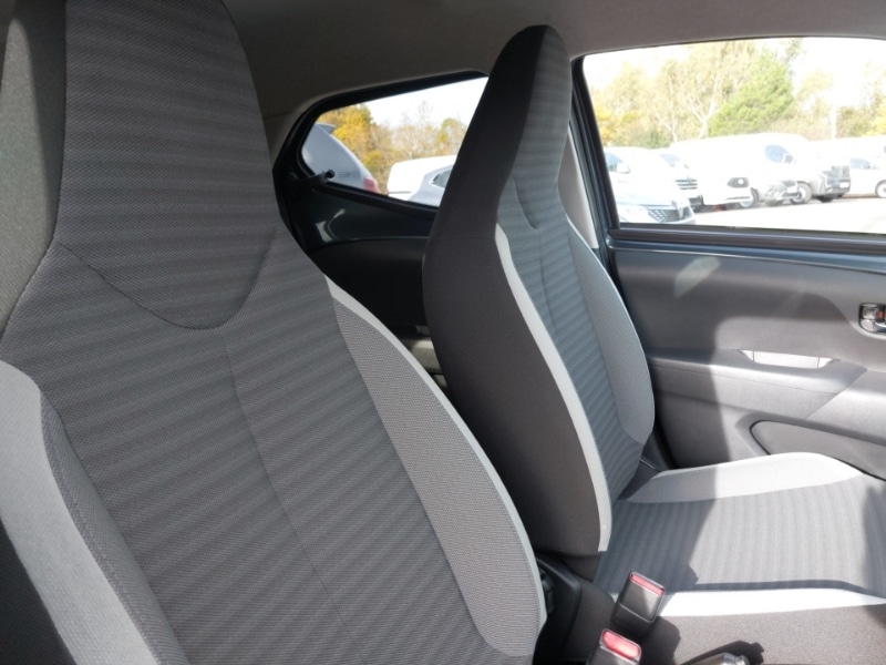 Used Toyota AYGO 2018 for sale - 76358897: Photo 16