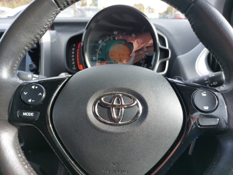 Used Toyota AYGO 2018 for sale - 76358897: Photo 18