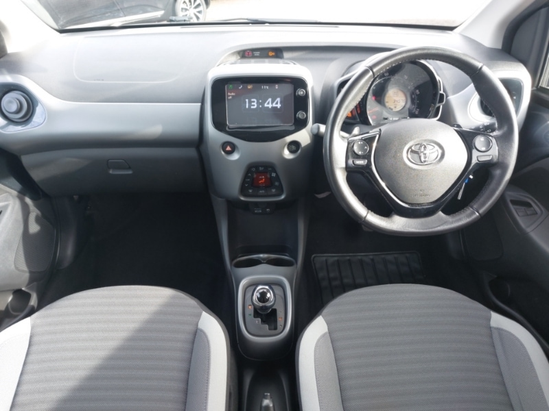 Used Toyota AYGO 2018 for sale - 76358897: Photo 2