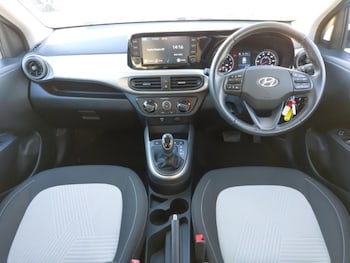 Used Hyundai i10 2021 for sale - 77086955: Photo