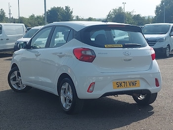 Used Hyundai i10 2021 for sale - 75576455: Photo