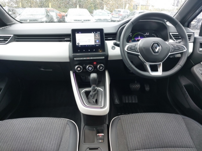 Used Renault Clio 2022 for sale - 76369738: Photo 2
