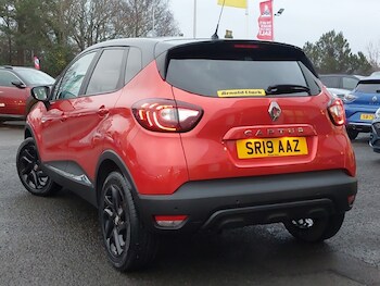 Used Renault Captur 2019 for sale - 77352888: Photo