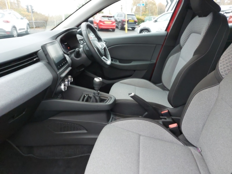 Used Renault Clio 2024 for sale - 76493201: Photo 5