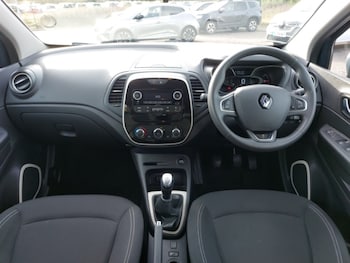 Used Renault Captur 2018 for sale - 76358896: Photo