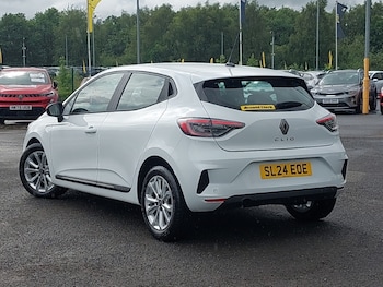 Used Renault Clio 2024 for sale - 78795440: Photo