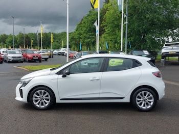 Used Renault Clio 2024 for sale - 78795440: Photo