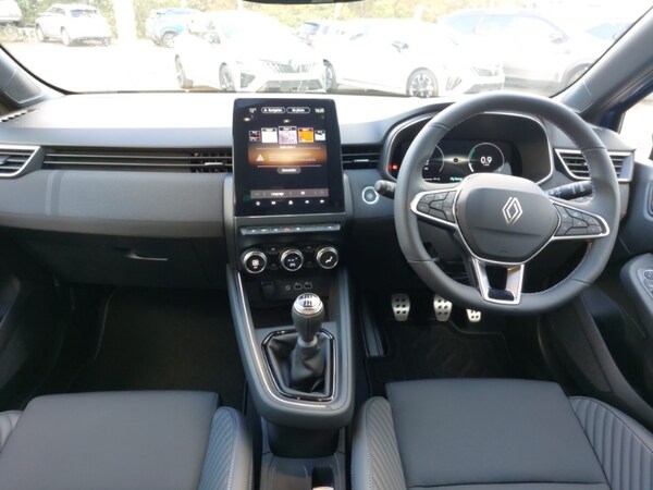 Used Renault Clio 2025 for sale - 76199457: Photo 2