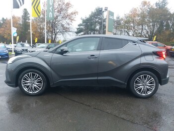 Used Toyota C-HR 2021 for sale - 76456070: Photo