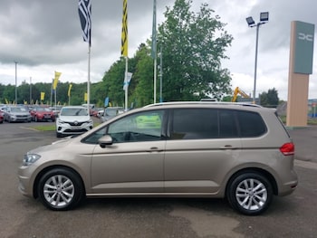 Used Volkswagen Touran 2017 for sale - 78675152: Photo