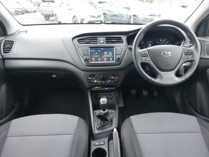 Used Hyundai i20 2019 for sale - 77596804: Photo 2