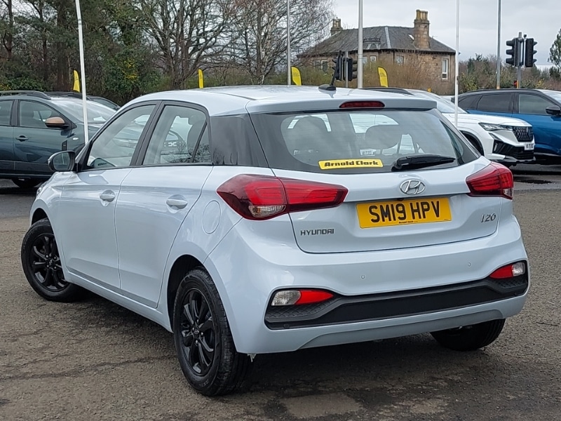 Used Hyundai i20 2019 for sale - 77596804: Photo 3