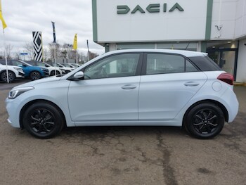 Used Hyundai i20 2019 for sale - 77596804: Photo